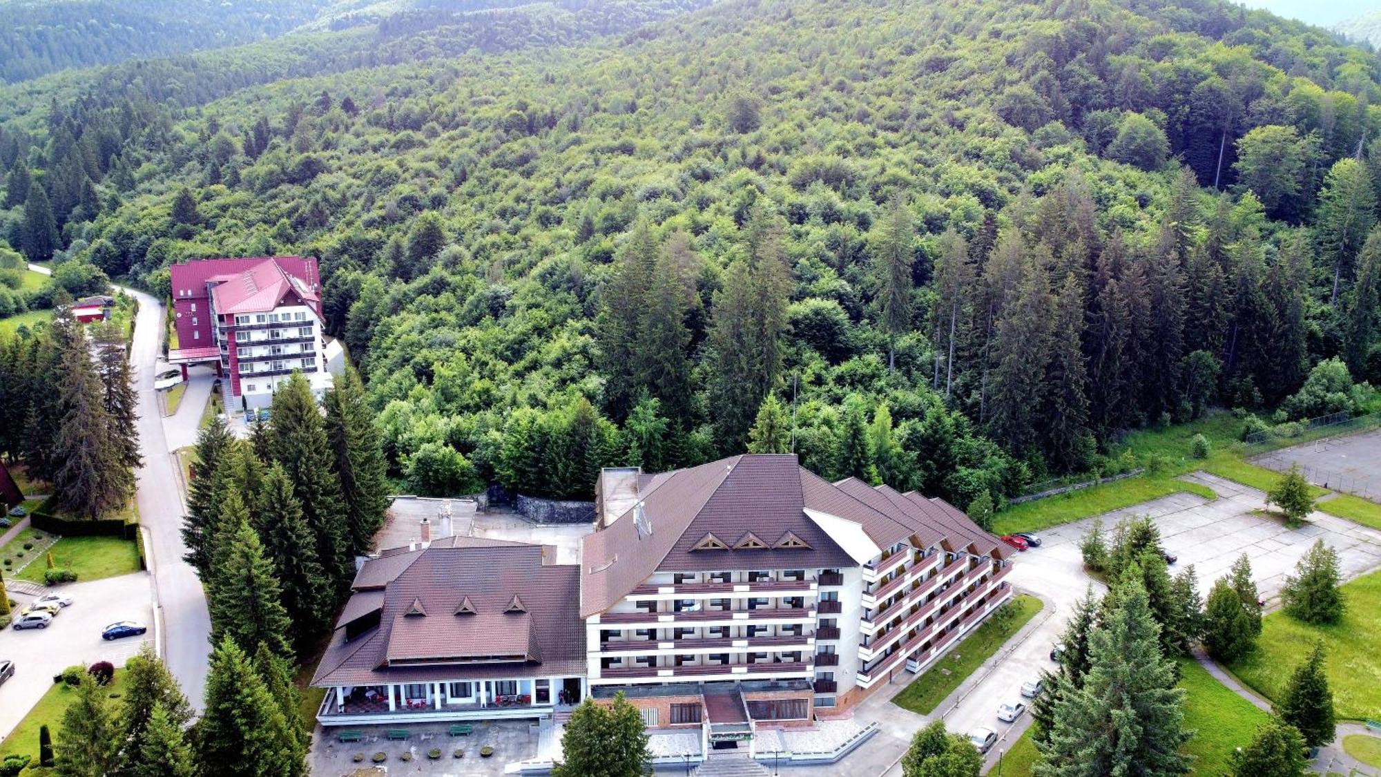 Hotel Bradul - Covasna Eksteriør billede
