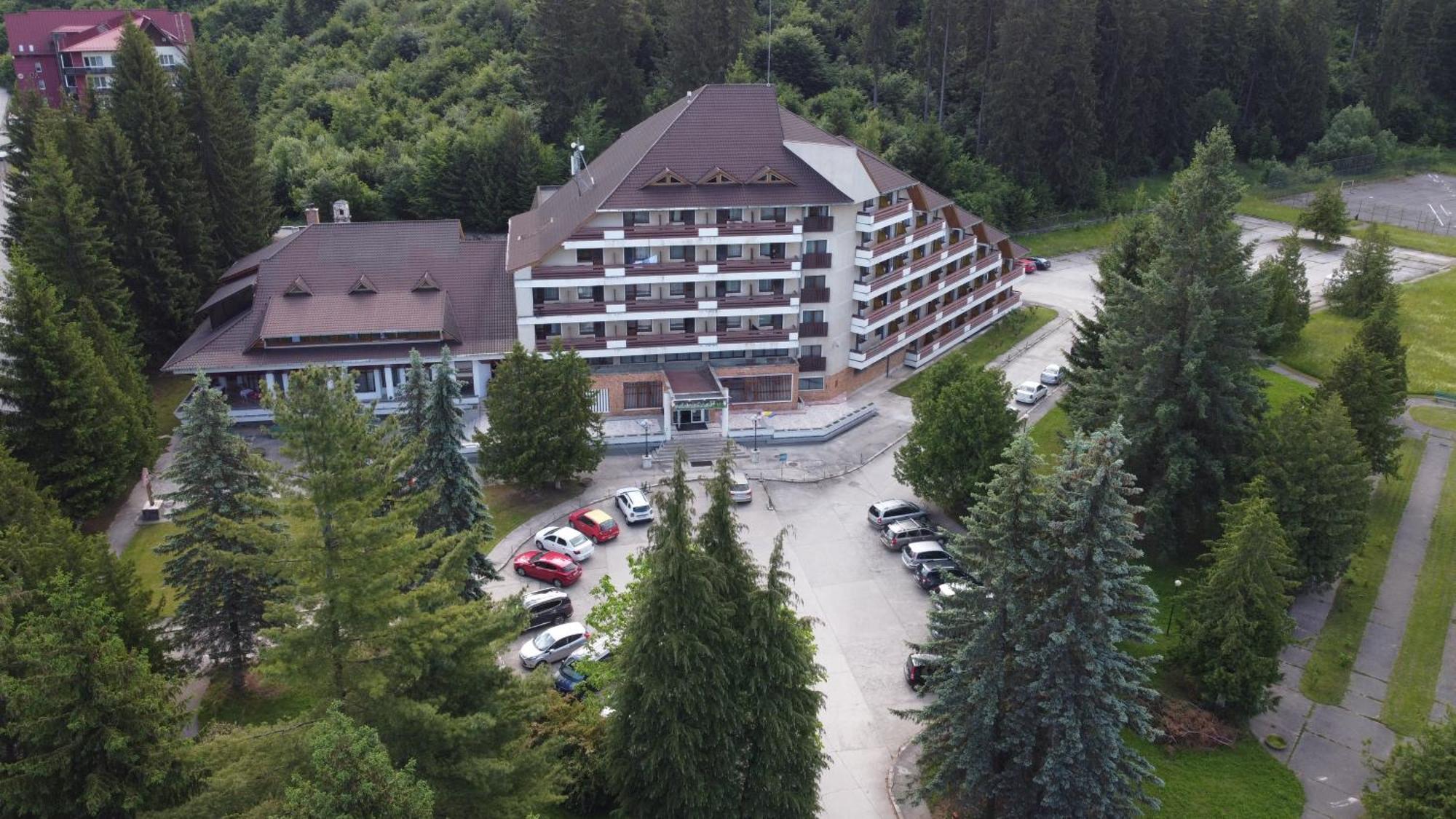 Hotel Bradul - Covasna Eksteriør billede